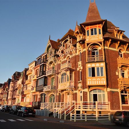 או Idealement Situe "Le Studio" Les Locations Isahora Sont Aussi A 2 Pas Du Chateau D'Eu, Des Falaises Du Treport, De Mers Les Bains Et Aux Portes De La Baie De Somme מראה חיצוני תמונה