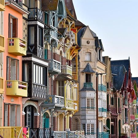 או Idealement Situe "Le Studio" Les Locations Isahora Sont Aussi A 2 Pas Du Chateau D'Eu, Des Falaises Du Treport, De Mers Les Bains Et Aux Portes De La Baie De Somme מראה חיצוני תמונה